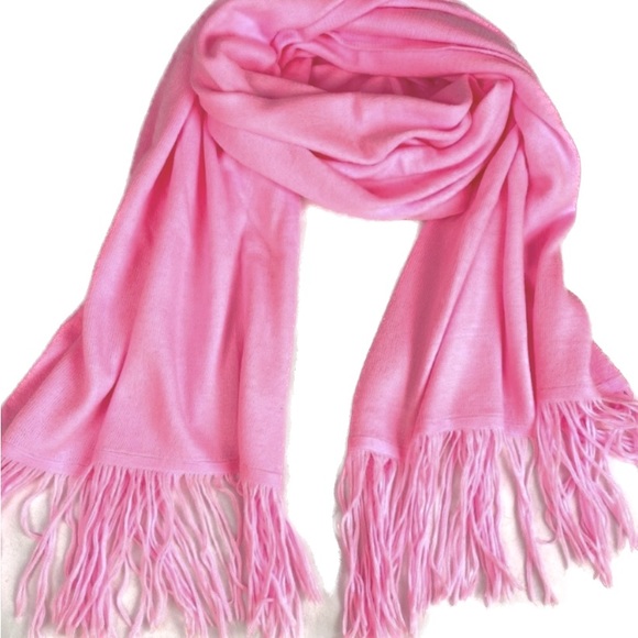 Accessories - Buttery soft cashmere feel scarf with fringe Barbiecore Barbie pink bubblegum